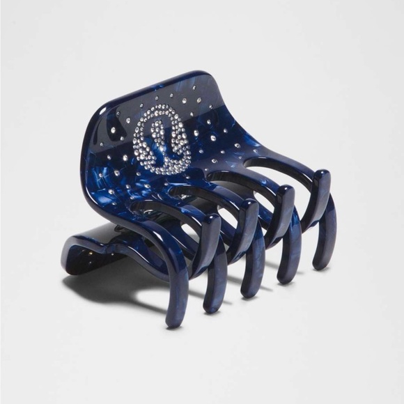 lululemon athletica Accessories - Lululemon Criss-Cross Claw Clip *Rhinestones